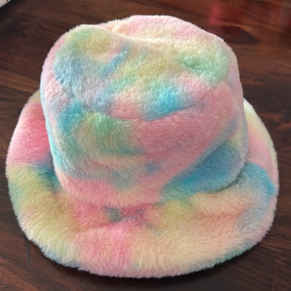 Women Tie Dye Rainbow Fluffy Faux Fur Bucket Hat - Picture 9 of 12